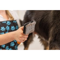 Wahl Small Self-Cleaning Nylon Slicker