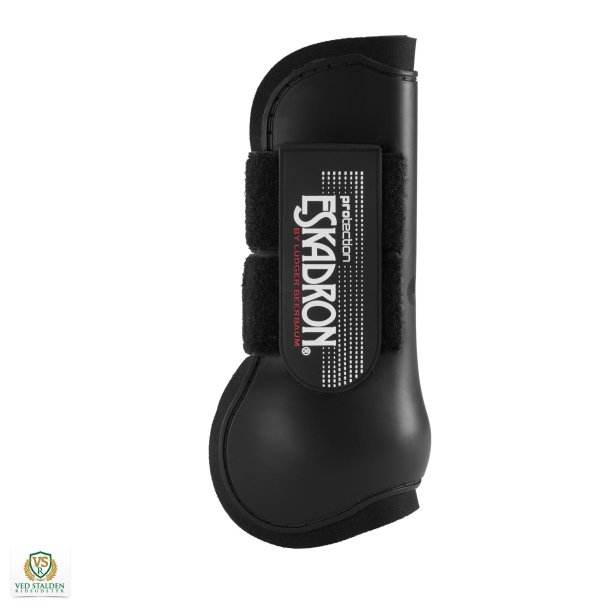 Eskadron Spring Gamacher, Forben